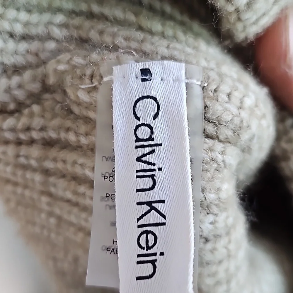 Calvin Klein Scarf & Beanie.